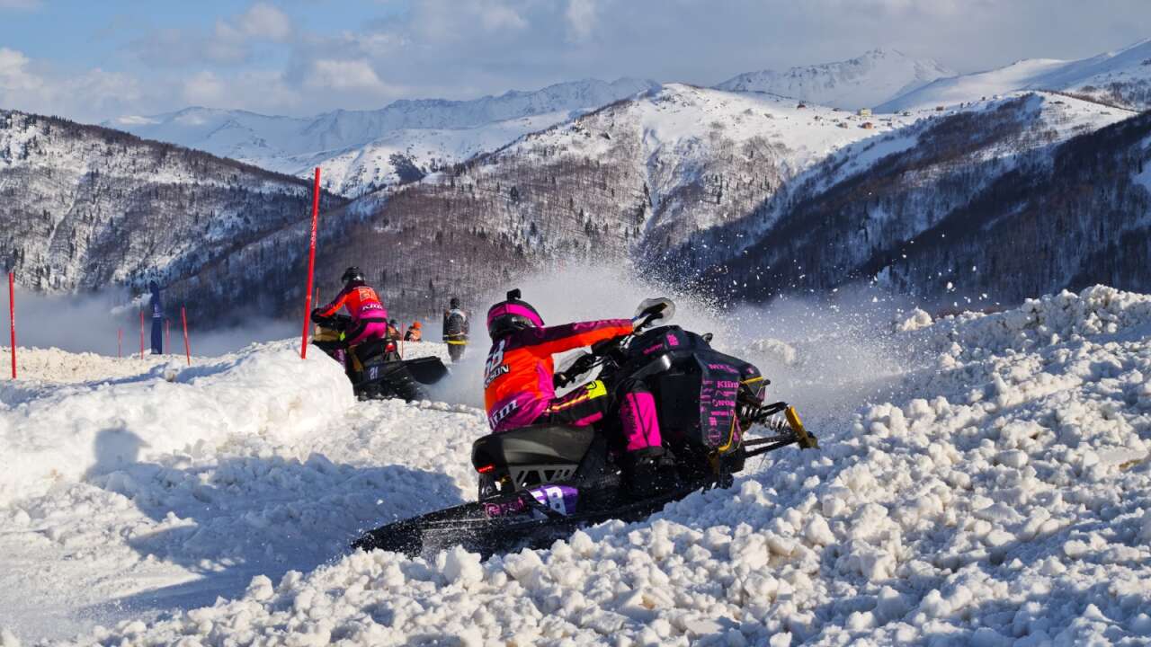 Handüzü’nde sis, kar, motor sesi : SNX finali Rize’de nefes kesti 2